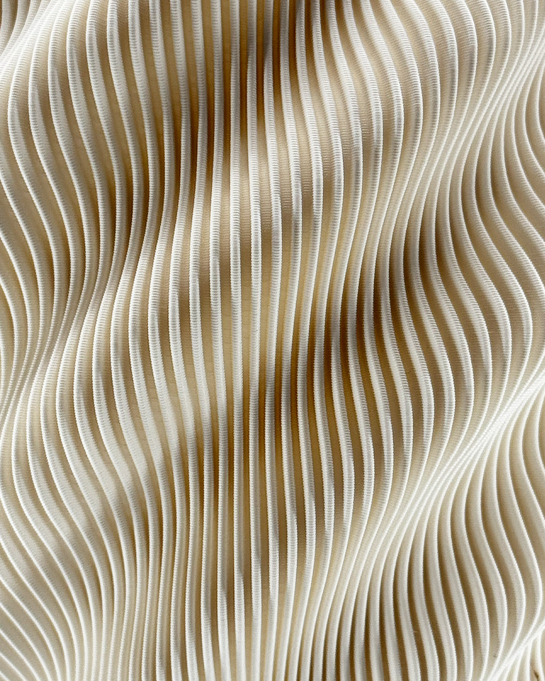 Selene Lamp Gold Edition – light decorativă sculpturală de la Artema Concept
