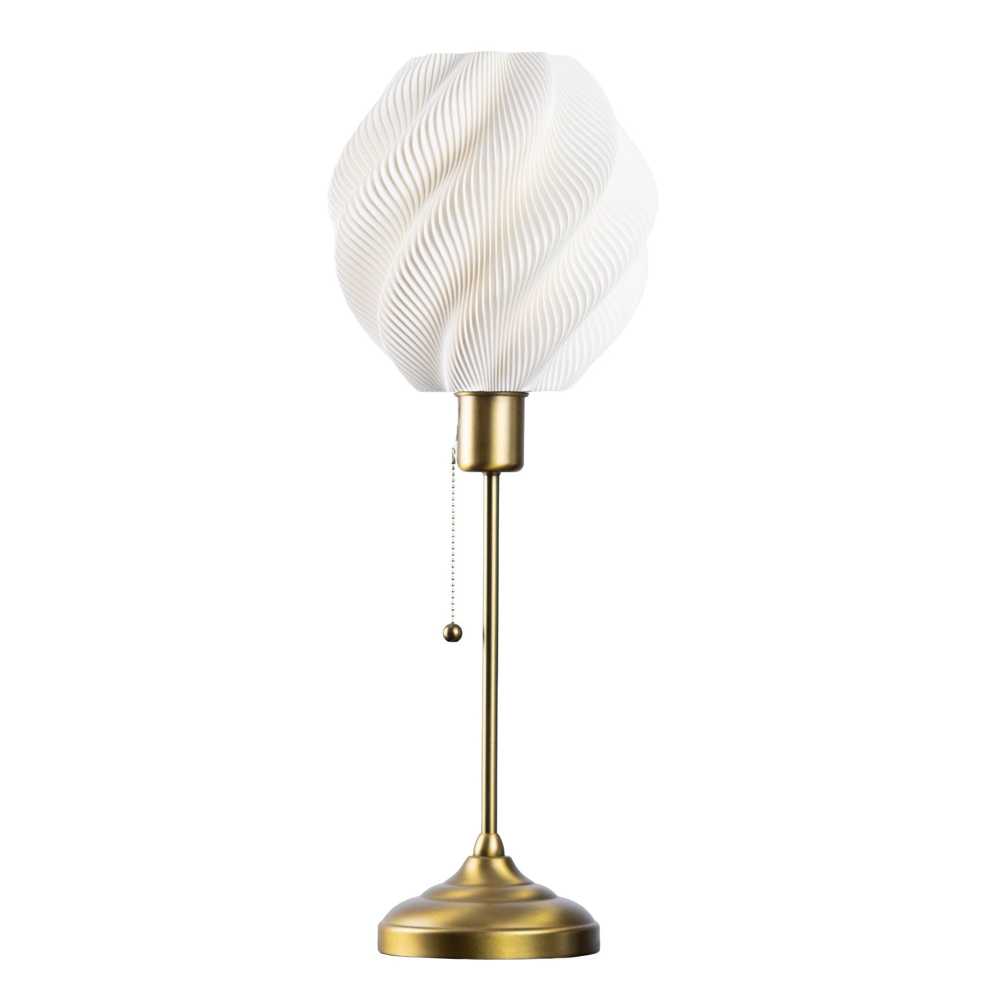 Selene Lamp Gold Edition – light decorativă sculpturală de la Artema Concept
