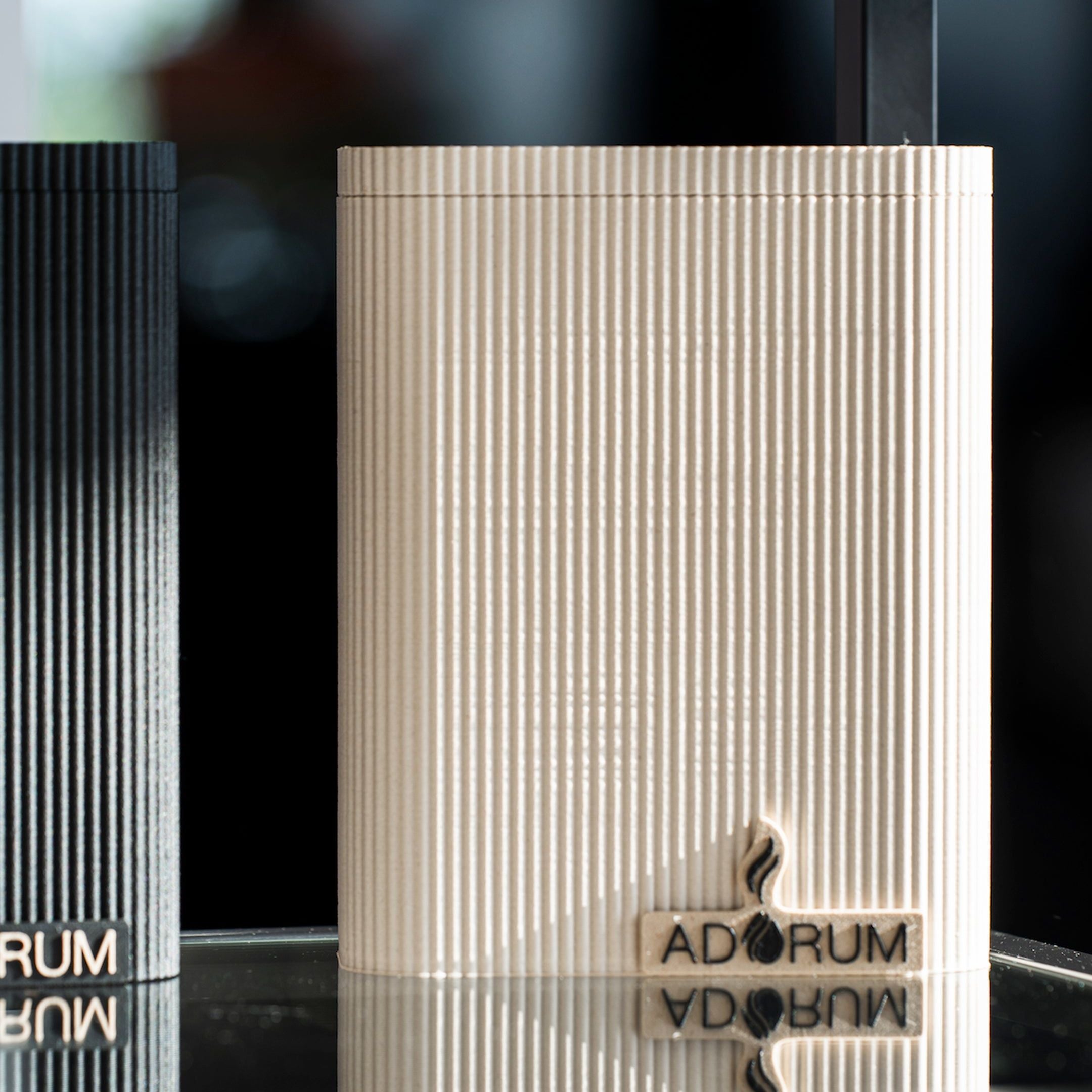 Adorum – decorativă sculpturală de la Artema Concept