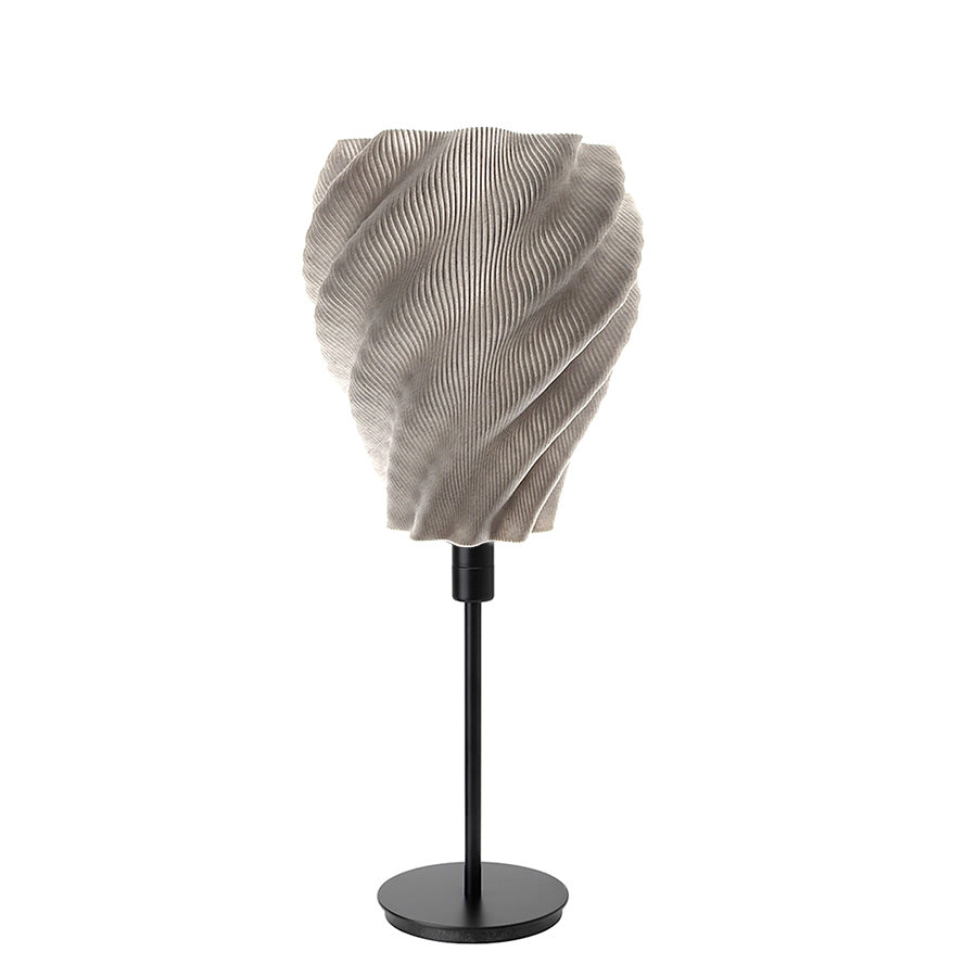 Plisee Twist – light decorativă sculpturală de la Artema Concept
