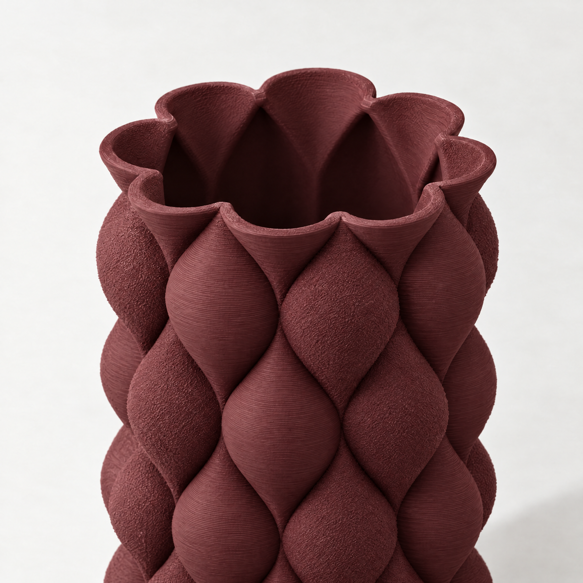 BOLLA 25 cm Burgundy Red — detaliul deschiderii și interiorului mat