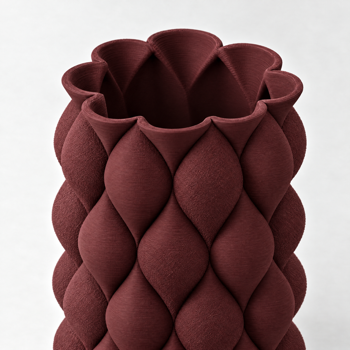 BOLLA 34 cm Burgundy Red — detaliul deschiderii și interiorului mat