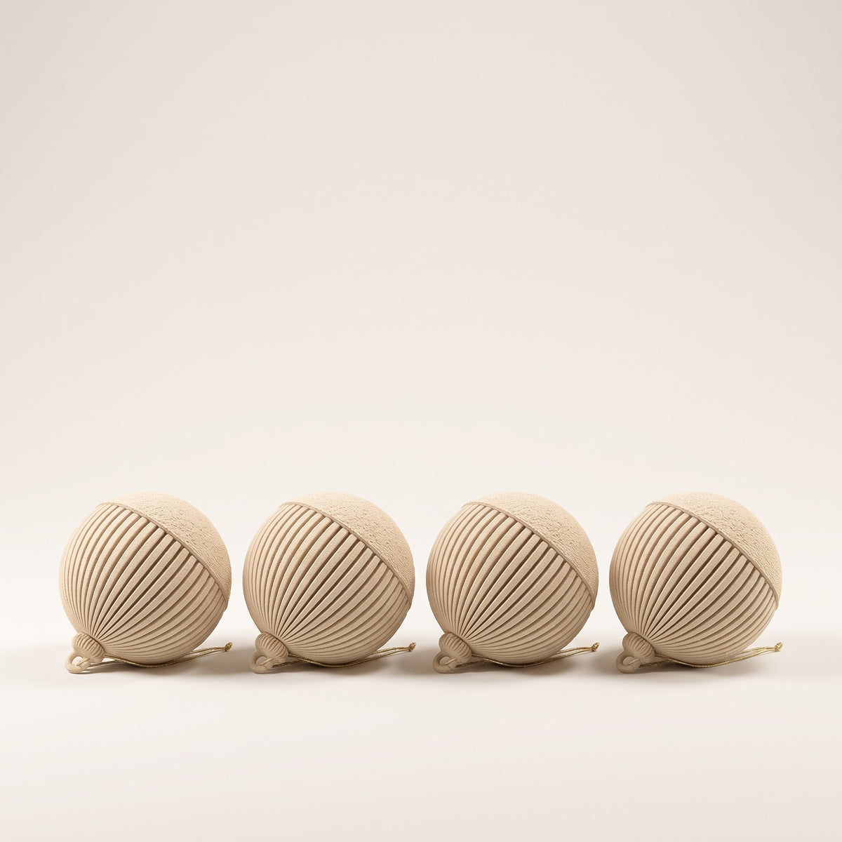 Set Glob x4 – Bej – ARTEMA Crăciun 2026, studio