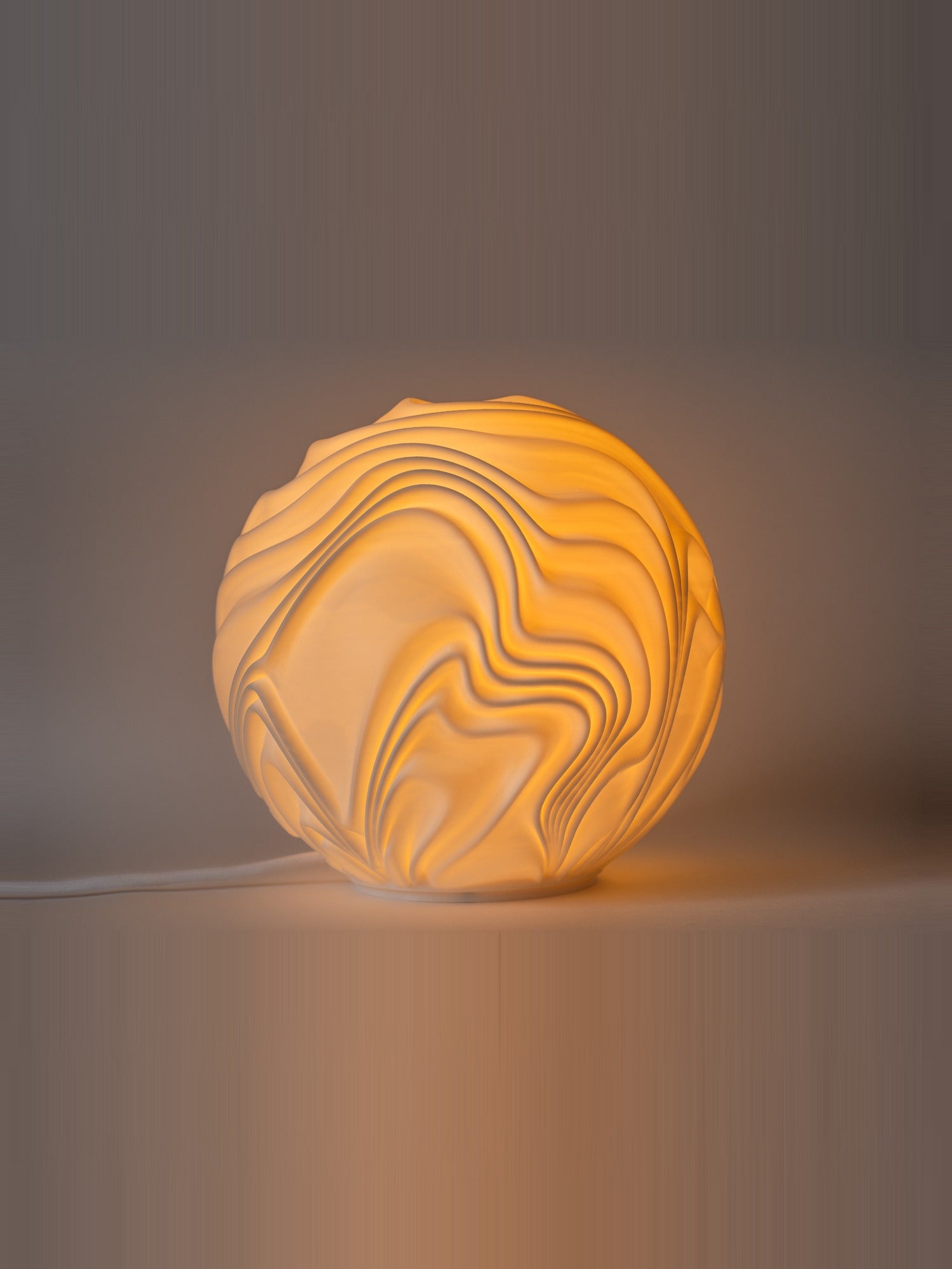 Flow — lampă sculpturală aprinsă, Artema Concept