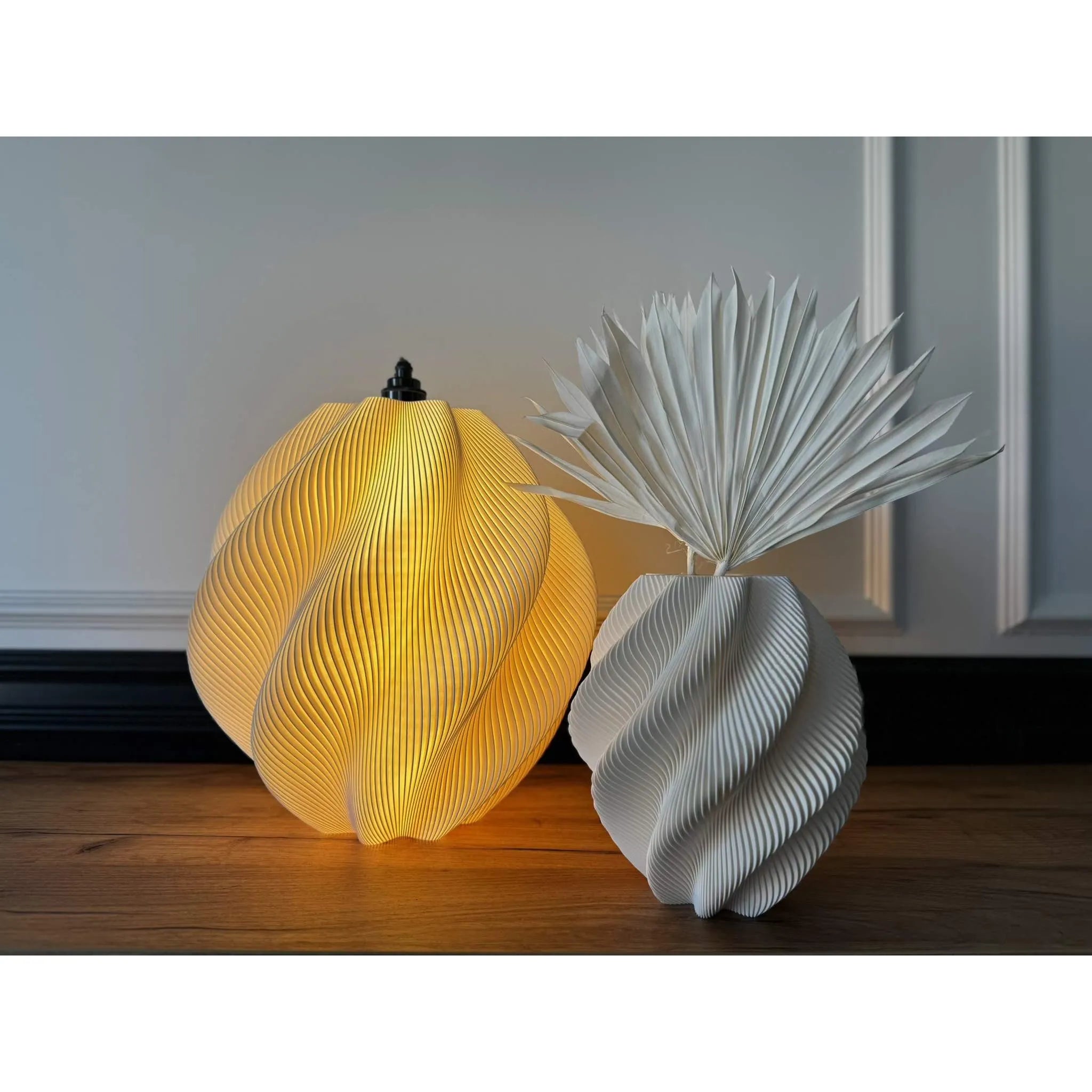 Plisee Spiral – light decorativă sculpturală de la Artema Concept