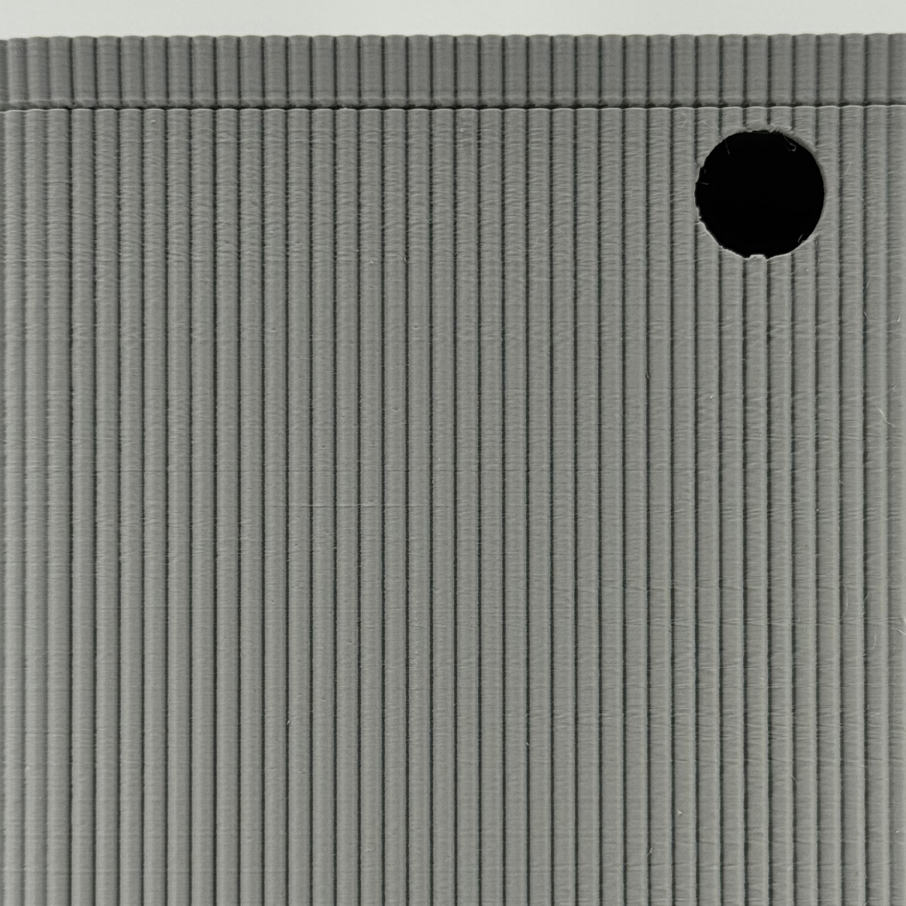 Adorum –  decorativă sculpturală de la Artema Concept