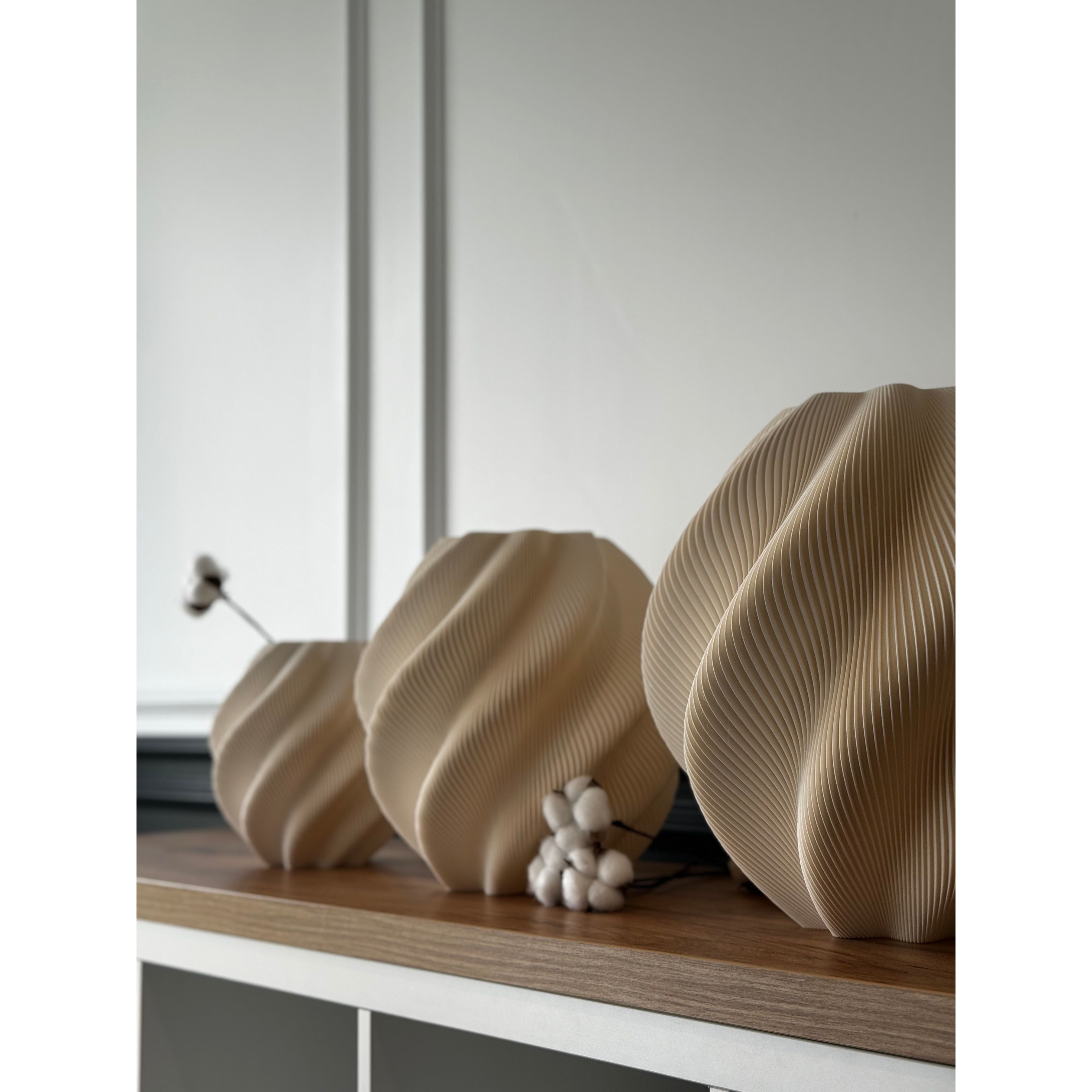 Plisee Spiral – light decorativă sculpturală de la Artema Concept