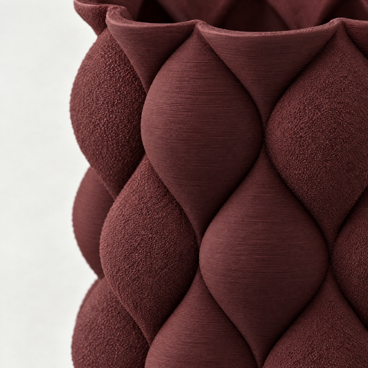 BOLLA 25 cm Burgundy Red — detaliul suprafeței mate