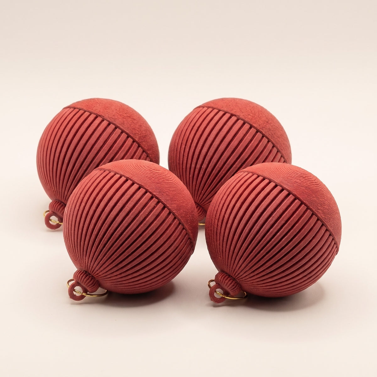 Set Glob x4 – Burgundy Red – ARTEMA Crăciun 2026, studio
