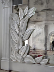 PSG Ballroom · Slatina — Composition sculpturale sur miroir