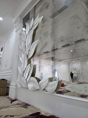PSG Ballroom · Slatina — Composition sculpturale sur miroir