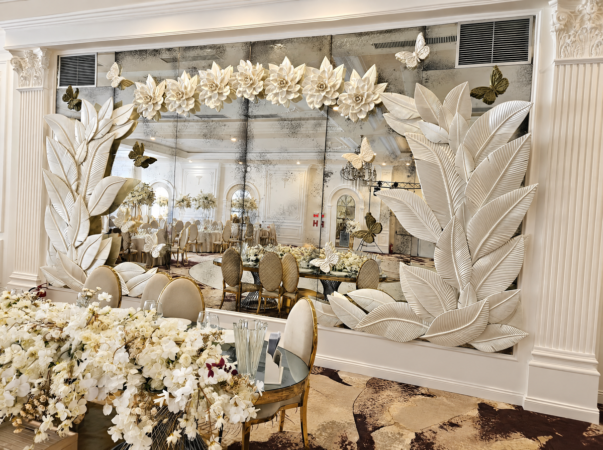 Éléments décoratifs sculpturaux ARTEMA sur les miroirs du PSG Ballroom à Slatina