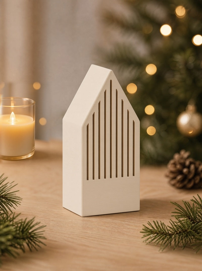 Căsuța Hygge Grand albă cu lumânare LED – ARTEMA Crăciun 2026, ambient festiv