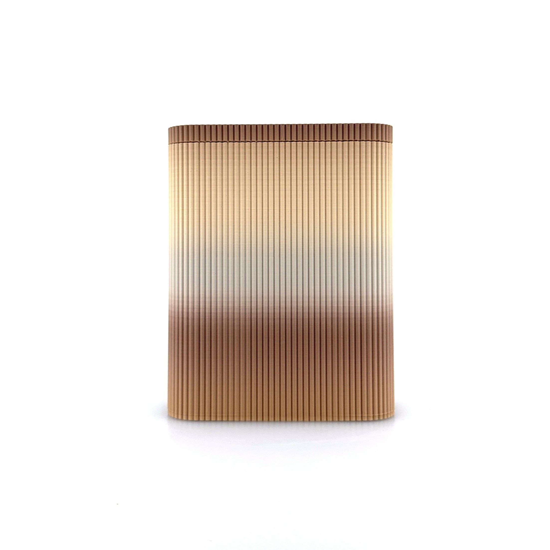 Adorum –  decorativă sculpturală de la Artema Concept